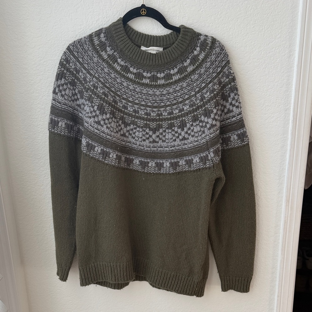 Treasure & Bond Olive and Gray Crewneck Sweater